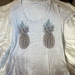 VS Pink pineapple shirt